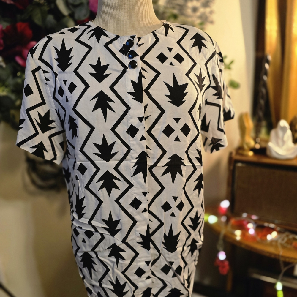 VTG 90s Jaclyn Smith Black and White Patterned Blouse